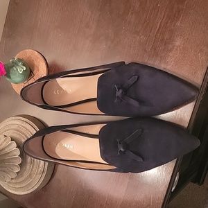 Cole Haan 11B Black Suede with tassels + cutout